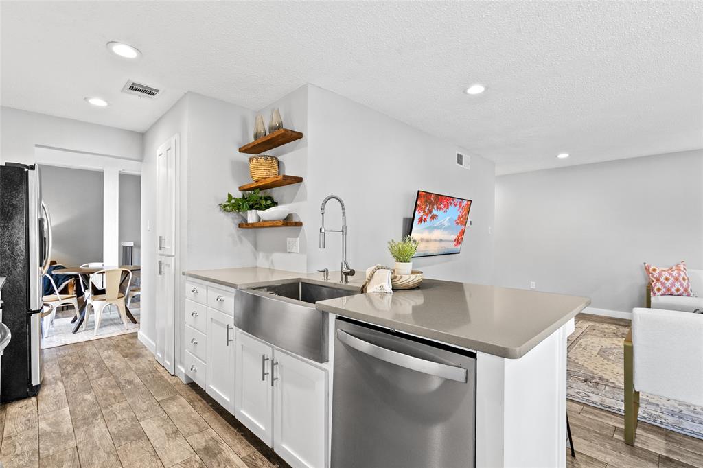 Royal Oaks - Residential