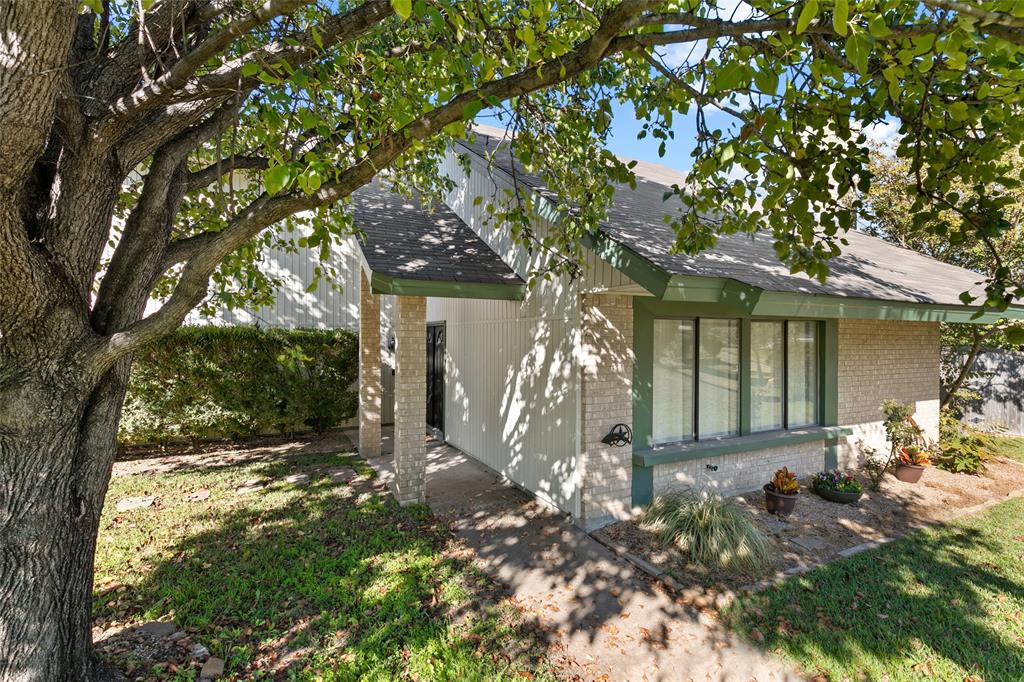 Royal Oaks - Residential