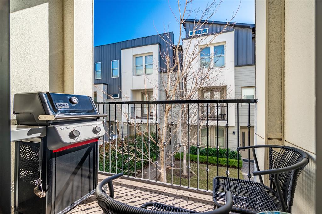 Palo Alto Twnhms Condos Bldg 8 - Residential