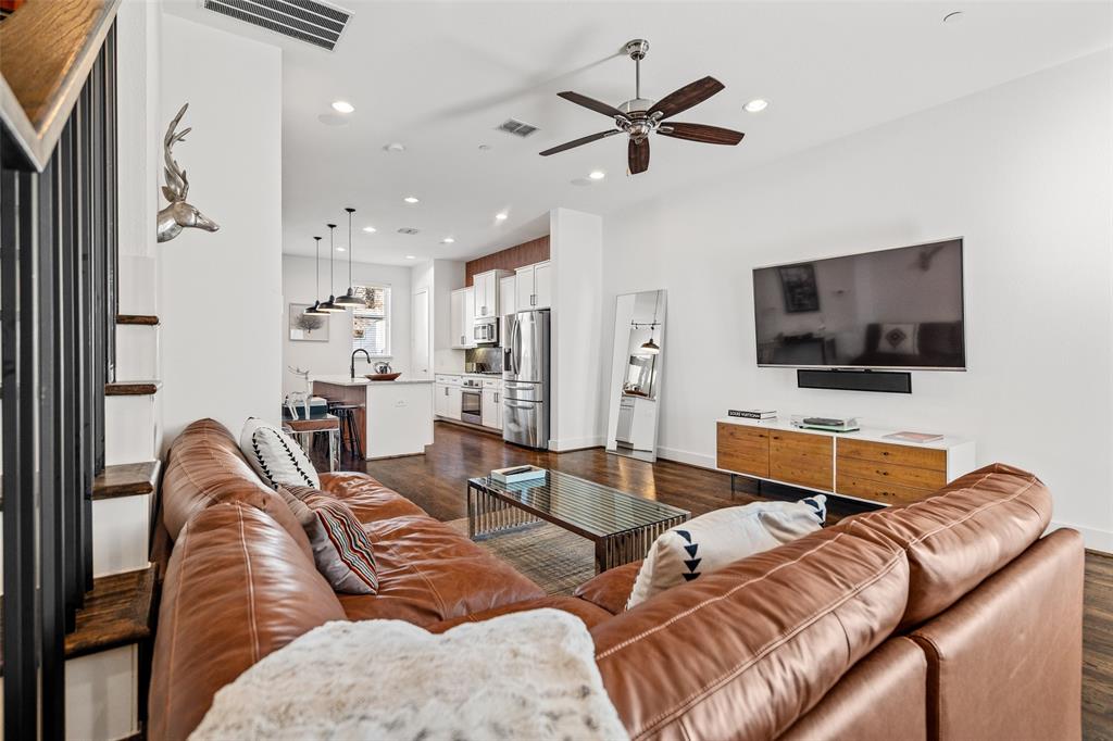 Palo Alto Twnhms Condos Bldg 8 - Residential