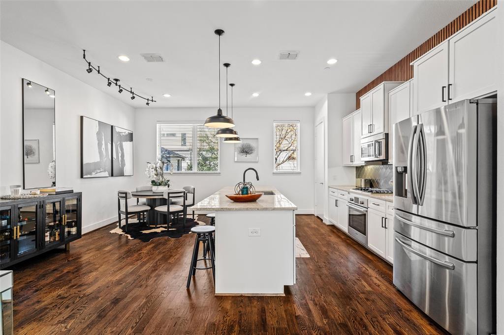 Palo Alto Twnhms Condos Bldg 8 - Residential