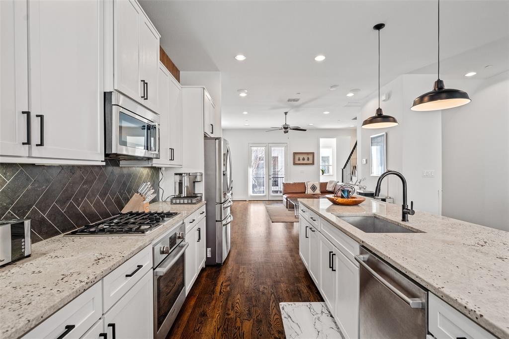 Palo Alto Twnhms Condos Bldg 8 - Residential