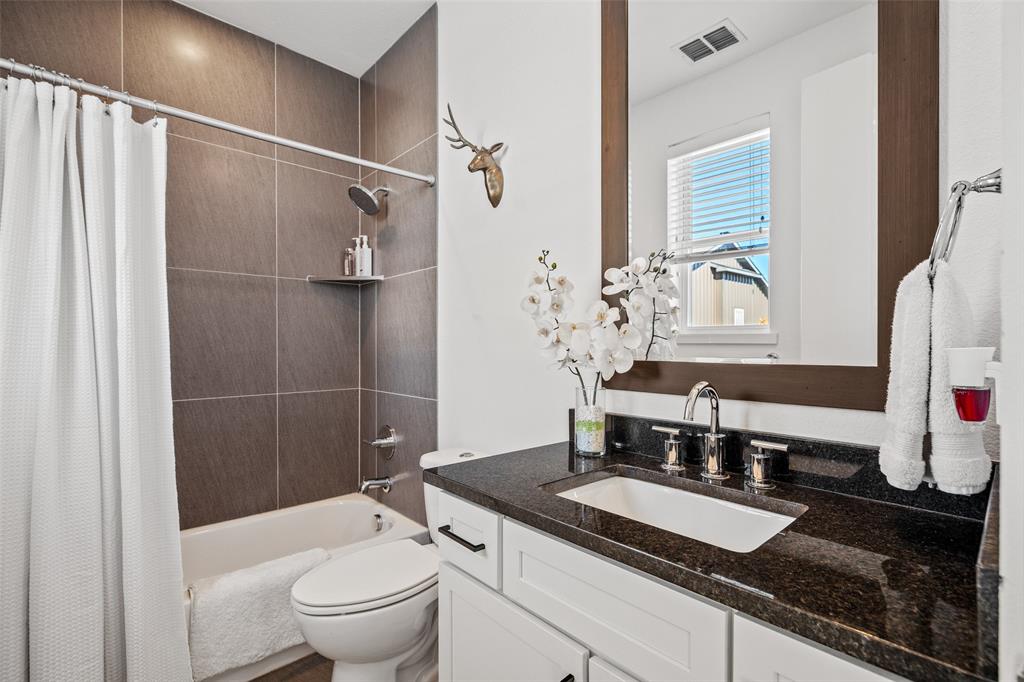 Palo Alto Twnhms Condos Bldg 8 - Residential