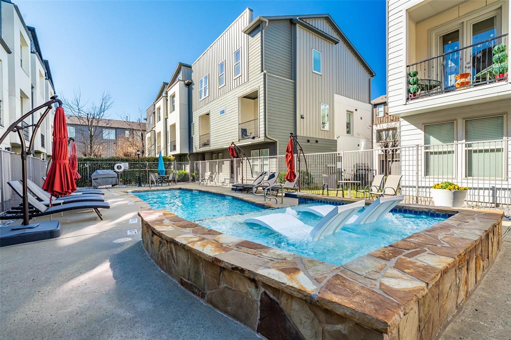 Palo Alto Twnhms Condos Bldg 8 - Residential