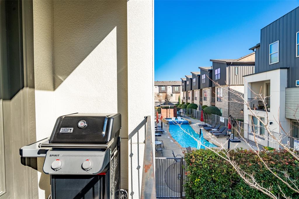 Palo Alto Twnhms Condos Bldg 8 - Residential