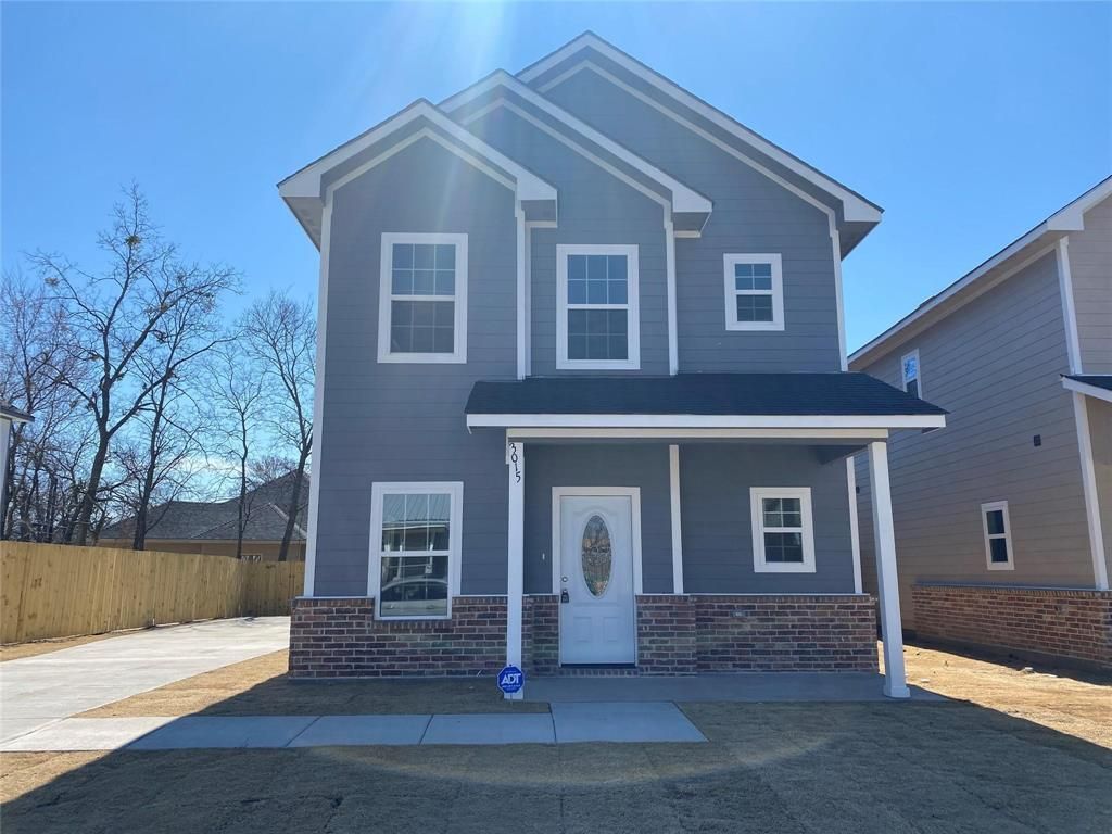Photo of 3015 Barling, Greenville, TX 75401 (MLS # 21013331)