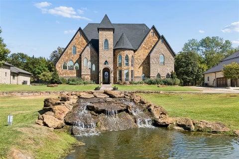 Photo of 1714 Maranatha Way, Southlake, TX 76092 (MLS # 21385634)