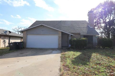 Photo of 3708 Fort Hunt Drive, Arlington, TX 76016 (MLS # 21137564)