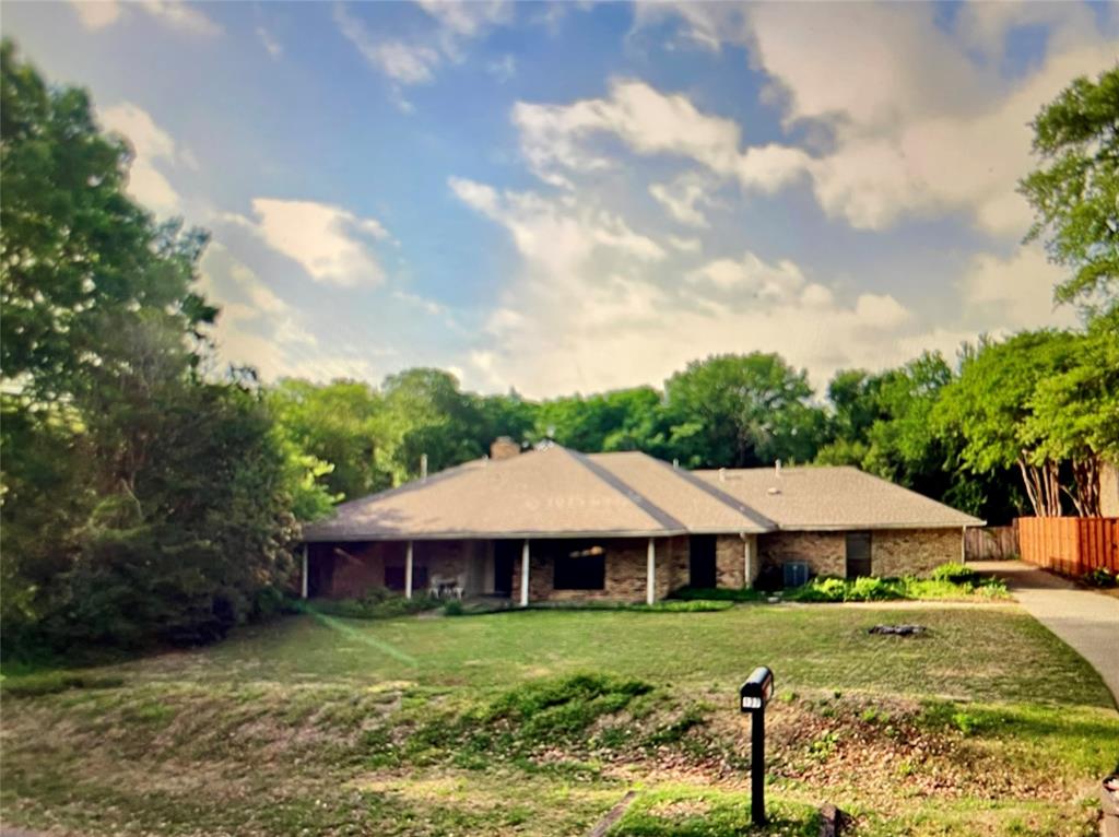 137 Meadowcreek Road