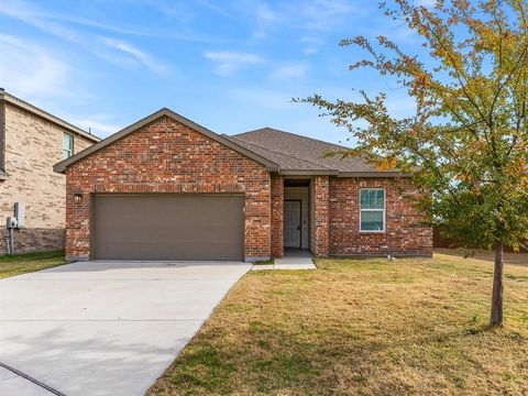 Photo of 13344 Ridings Drive, Fort Worth, TX 76052 (MLS # 21136542)