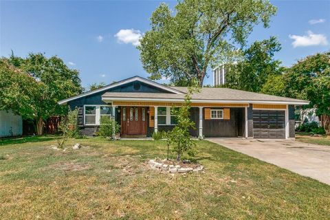 Property photo of 303 N Cottonwood Drive, Richardson, TX 75080