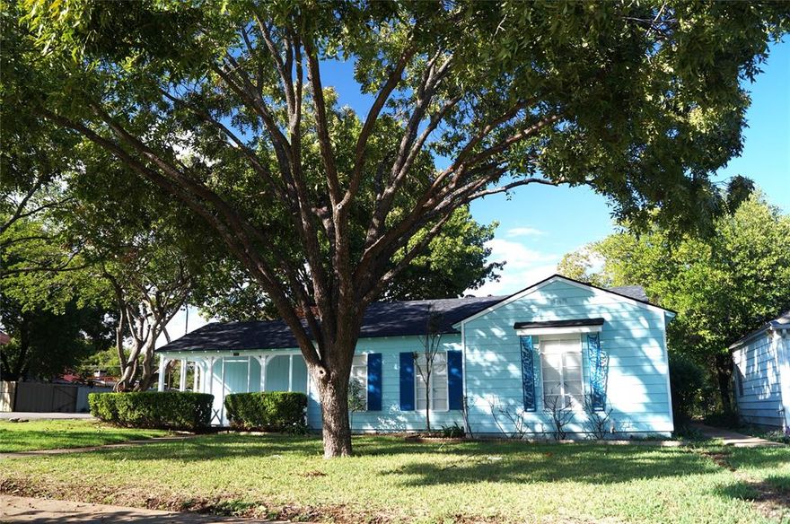 NEW YEAR SPECIAL:  2 WEEKS FREE! You’ll fall in love with this charming one story cottage on a large corner lot with tall shade trees. This 3 bedroom, 2 bath home has been fully remodeled, with all new kitchen appliances. The home retains its charm with original hardwoods and decorative wood trim in the kitchen and bath. An original built-in vanity and dining hutch adds to the home's charm. The home features two living areas; one opens fully to the kitchen and dining area, providing a large open living space. The 2nd living area could be used as an office or playroom. A storage closet has access to standard size washer and dryer connections. A large, covered porch adorns the front of the home. For more privacy, enjoy the back patio that's tucked away close to the kitchen. A generously large, attached, two car garage with ample space for storage sits at the back of the home. Ample windows provide plenty of natural light in this lovely 1,386 SF home.