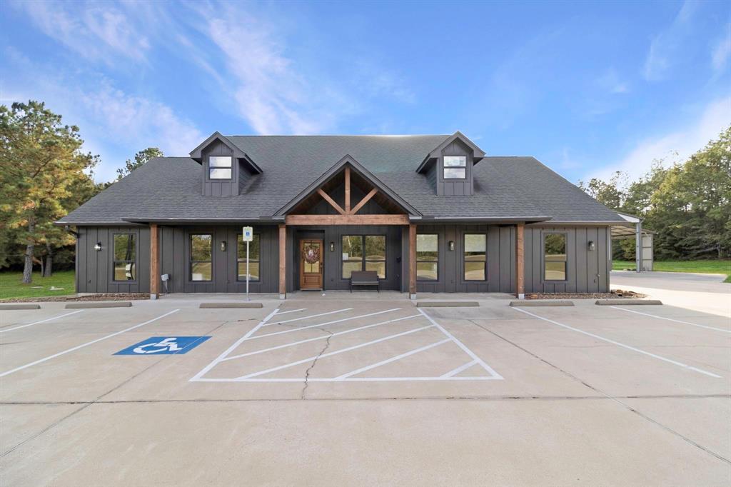 7899 US Highway 190 W
