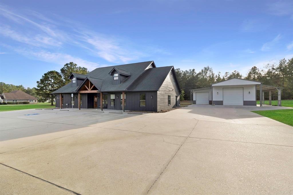 7899 US Highway 190 W
