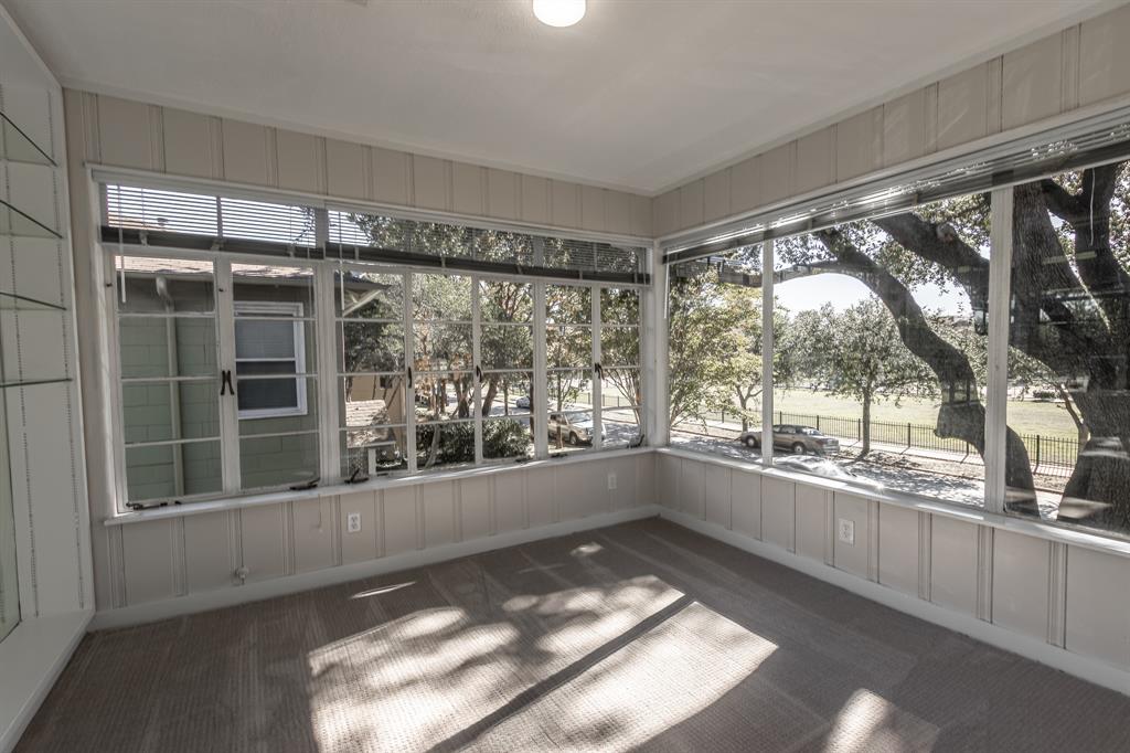 North Oak Lawn - Residential Lease