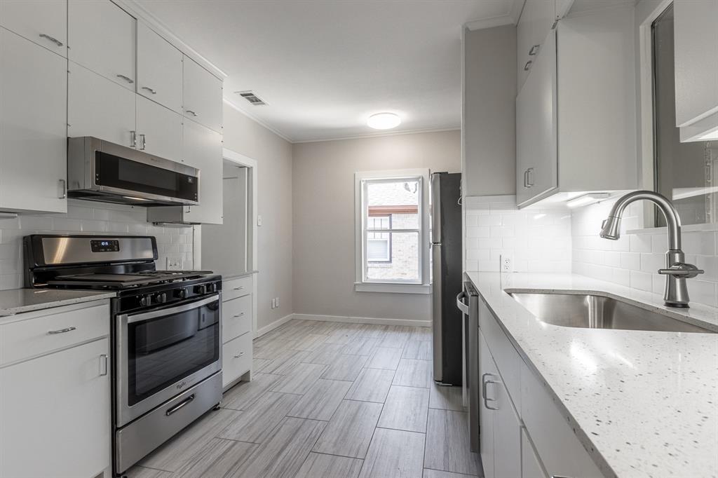 North Oak Lawn - Residential Lease