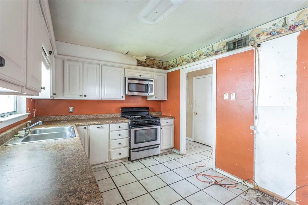 4608 Sandra Lynn Drive