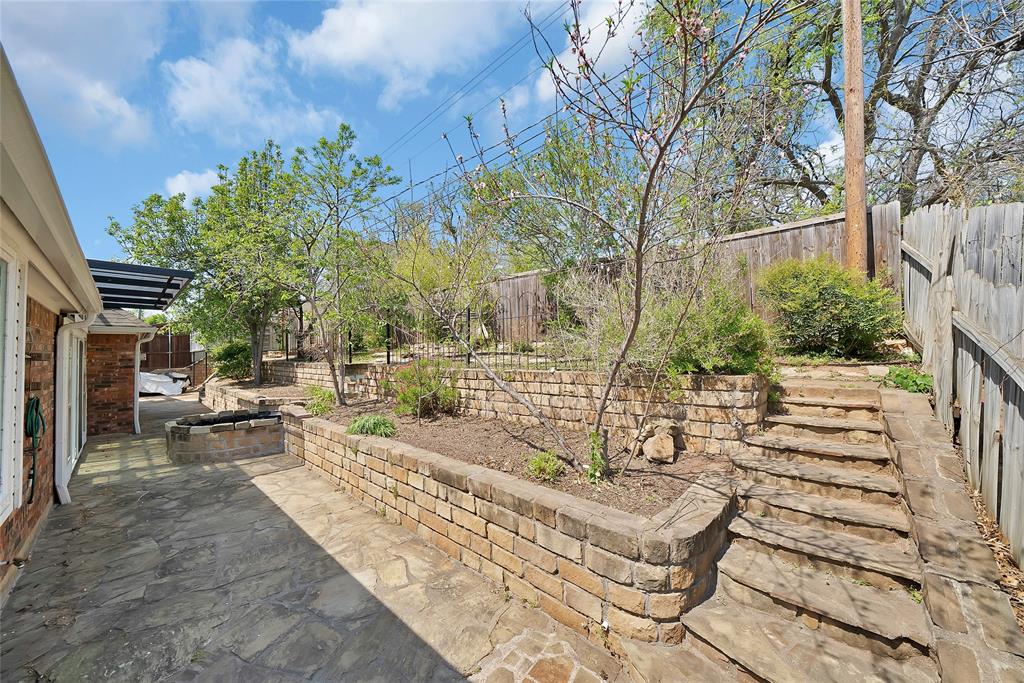 Woodland Hills Grapevine - Residential