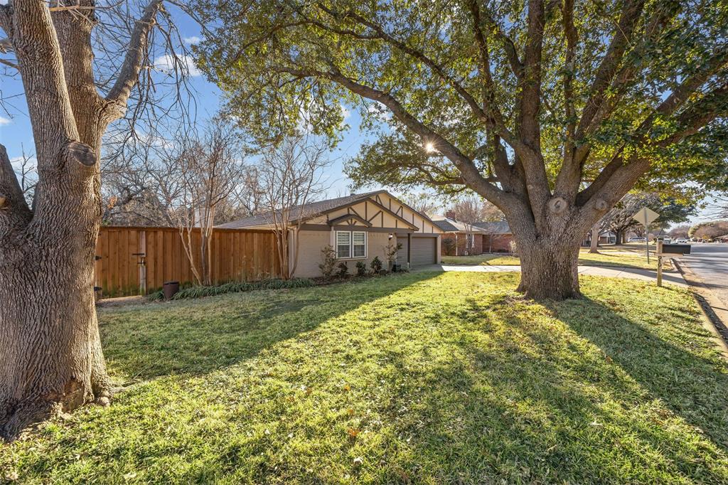 919 Mockingbird Drive