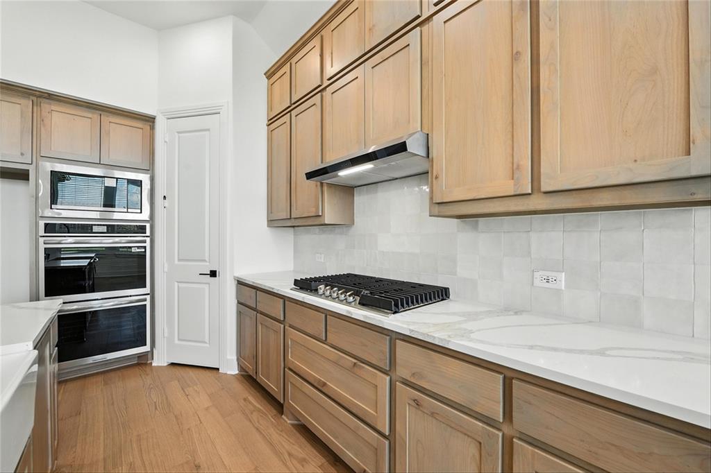 1636 Shandy Lane
