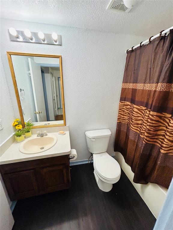 The Crest - Residential