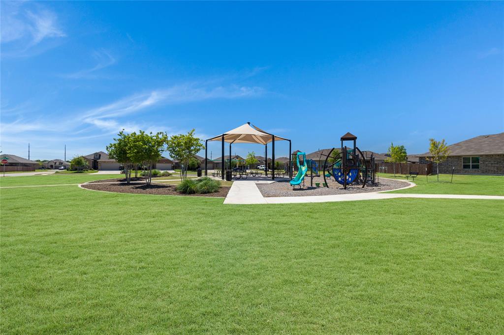 TRAILS OF ELIZABETH CREEK - Residential