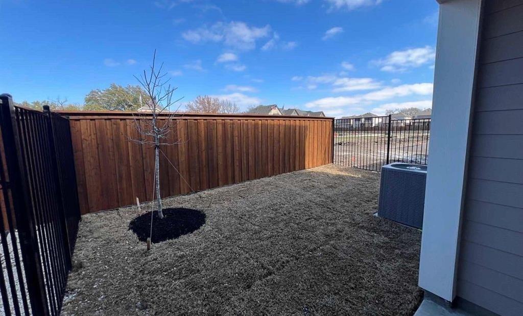 Sereno Oaks at Buckner Terrace - Residential