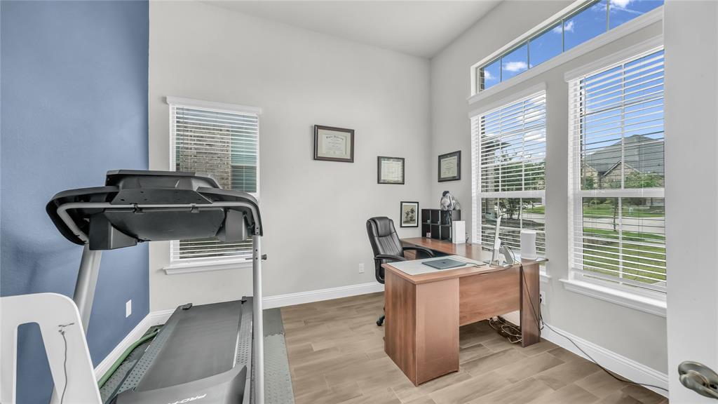 15113 Gladstone Drive