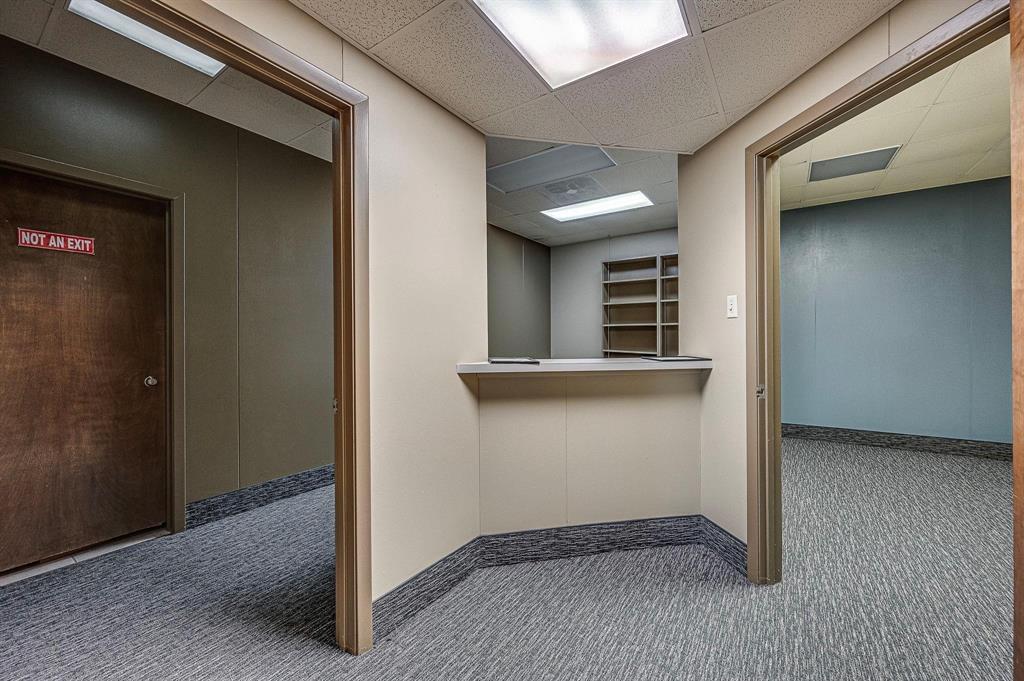 J Douthett - Commercial Lease