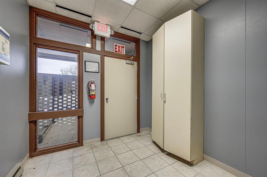 J Douthett - Commercial Lease