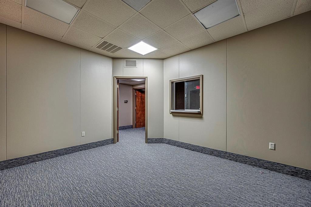 J Douthett - Commercial Lease