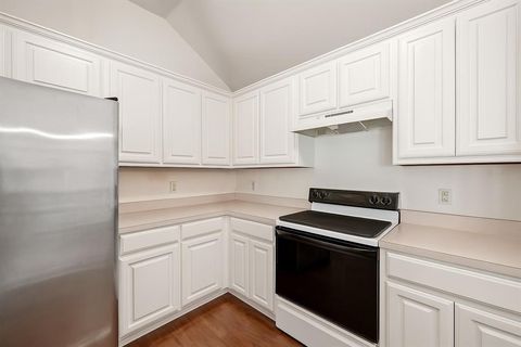 Tiny photo for 1712 Imperial Drive, Carrollton, TX 75007 (MLS # 21097160)