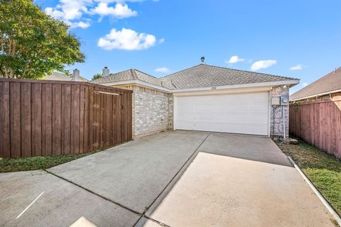 Tiny photo for 1712 Imperial Drive, Carrollton, TX 75007 (MLS # 21097160)