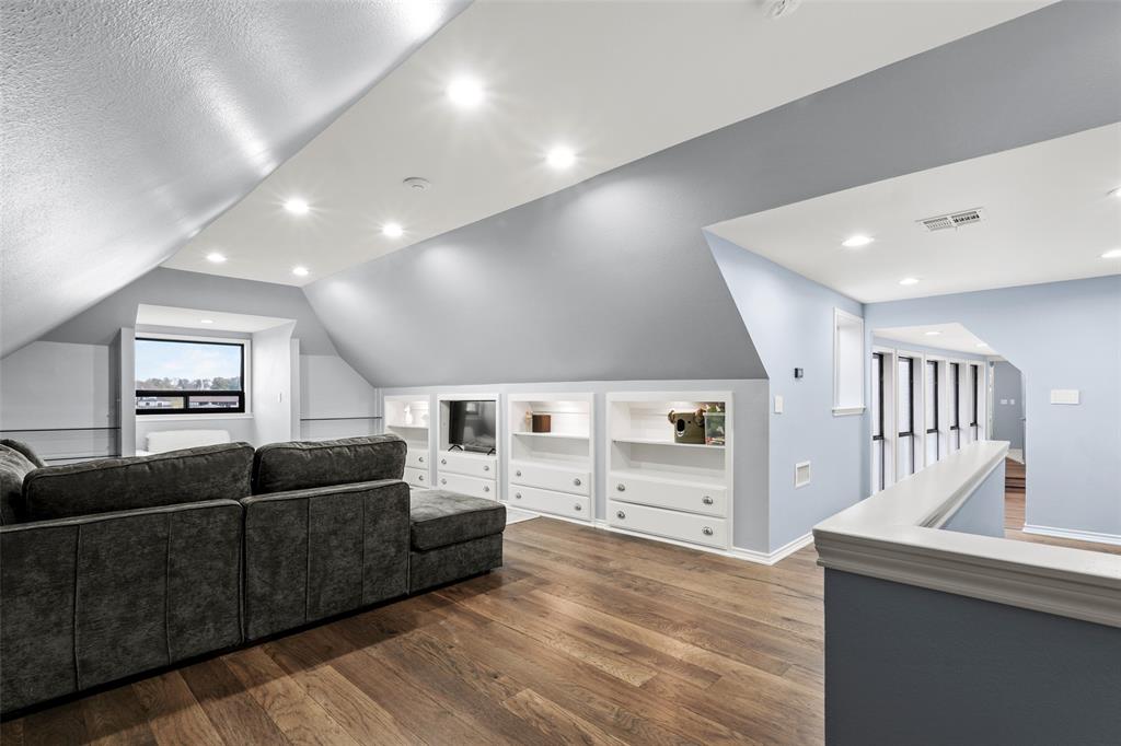 Gibson Lakeview Estate - Residential