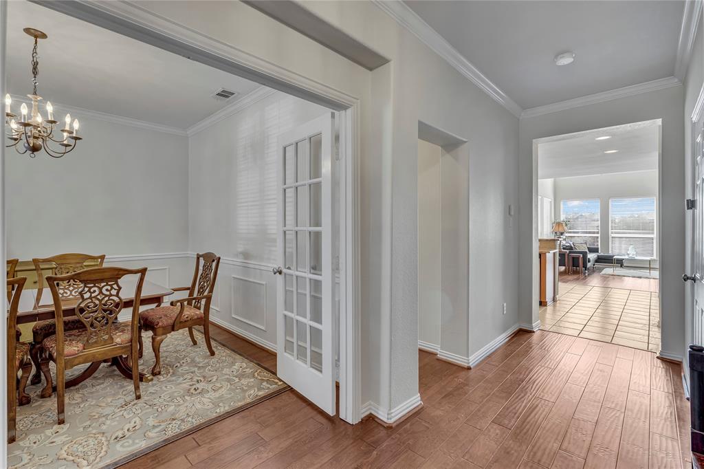3537 Navarro Way