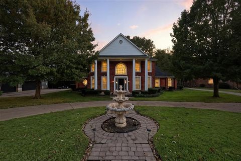 1860 Plum Creek Drive Midlothian TX 76065