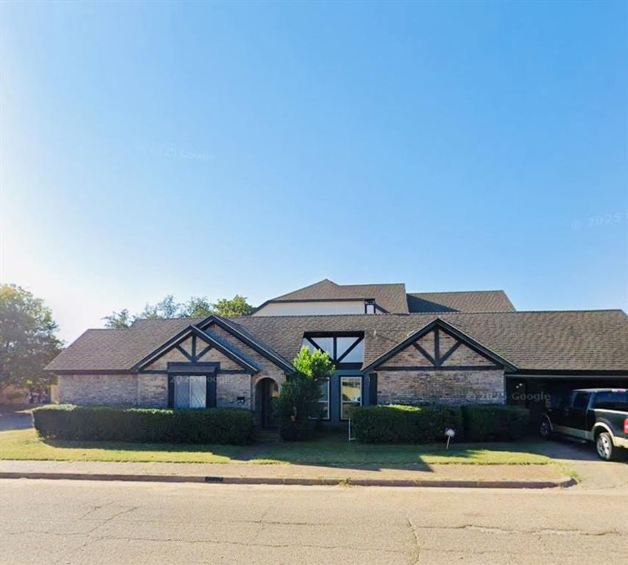 Located in one of Arlington’s most sought-after, established neighborhoods, this property is a rare opportunity for buyers looking to create their dream home or invest in a high-demand area.

This charming residence offers tons of potential with a spacious layout, maturity of the area. With a low maintenance lot. . With great bones and endless possibilities, it’s ideal for those wanting to add personal touches or take advantage of a prime location near top Arlington amenities—shopping, dining, parks, and major highways.

Whether you’re an investor, a first-time buyer ready for a project, or someone looking to customize a forever home, This home delivers location, value, and opportunity all in one.

Bring your vision and make this Arlington gem shine!