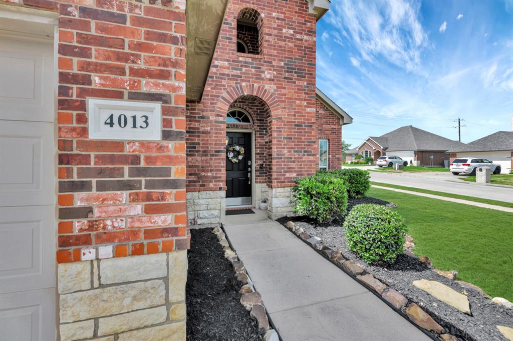 4013 Vista Greens Drive