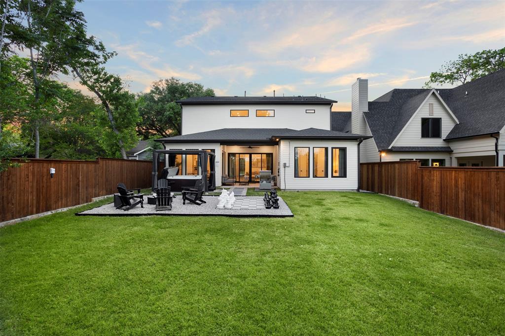 8922 San Benito Way