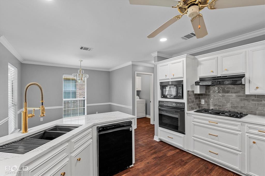 Shreveport, Louisiana 71107, United States, 3 Bedrooms Bedrooms, ,2 BathroomsBathrooms,Residential,Pending,136829