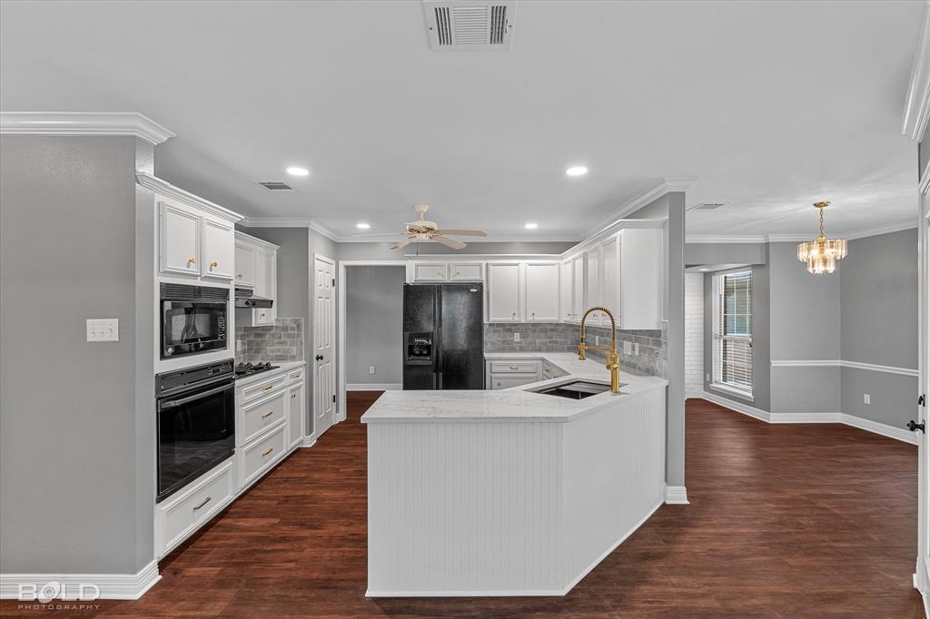 Shreveport, Louisiana 71107, United States, 3 Bedrooms Bedrooms, ,2 BathroomsBathrooms,Residential,Pending,136829