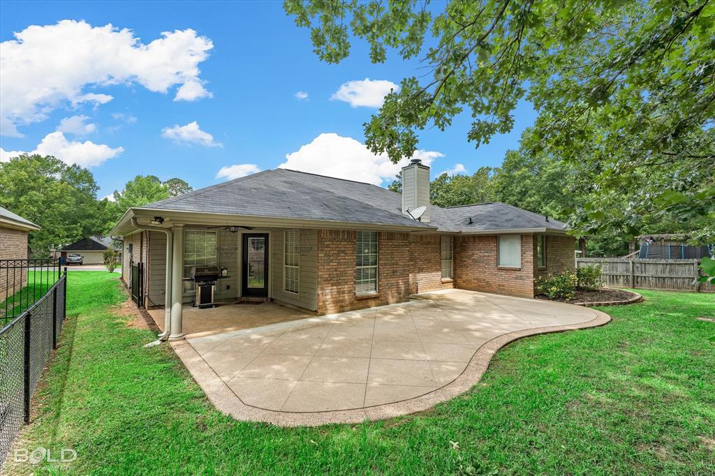 Shreveport, Louisiana 71107, United States, 3 Bedrooms Bedrooms, ,2 BathroomsBathrooms,Residential,Pending,136829