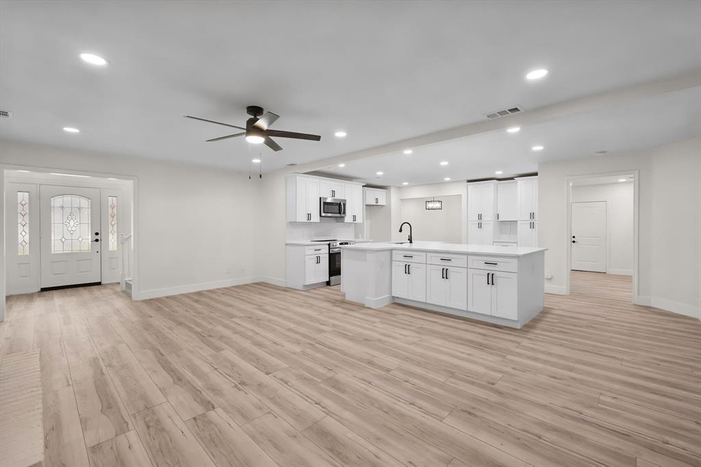 3812 Yachtclub Drive