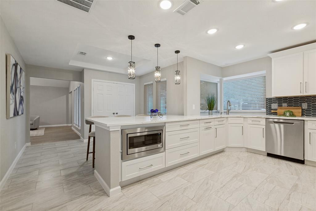 2104 Heather Hill Lane