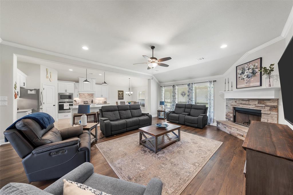 1065 Hesselridge Drive