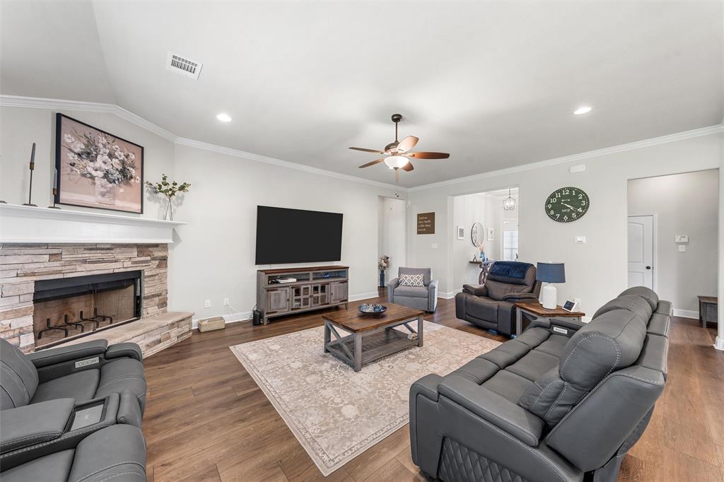 1065 Hesselridge Drive