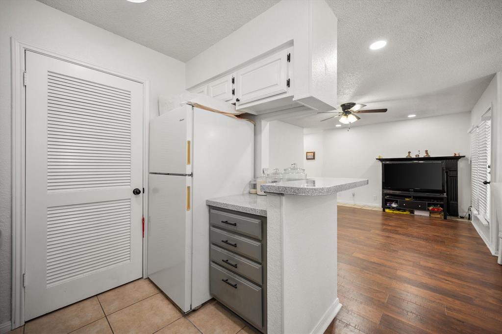 Cloisters Condo The - Residential