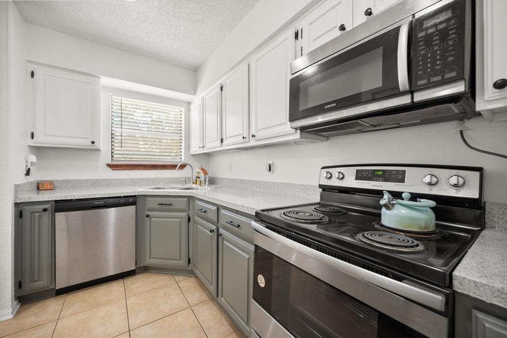 Cloisters Condo The - Residential