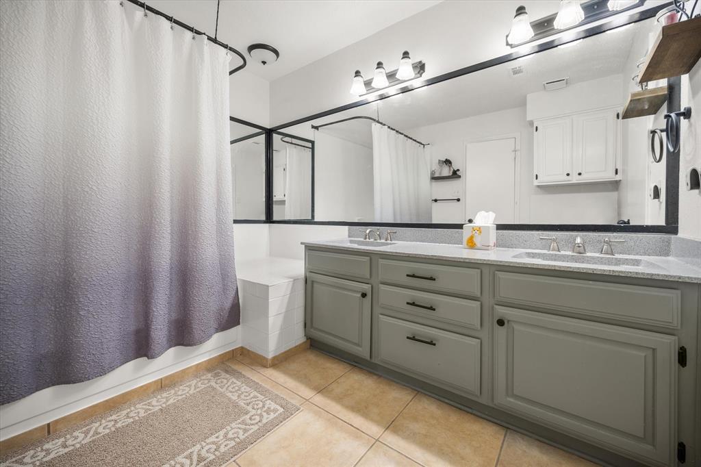 Cloisters Condo The - Residential