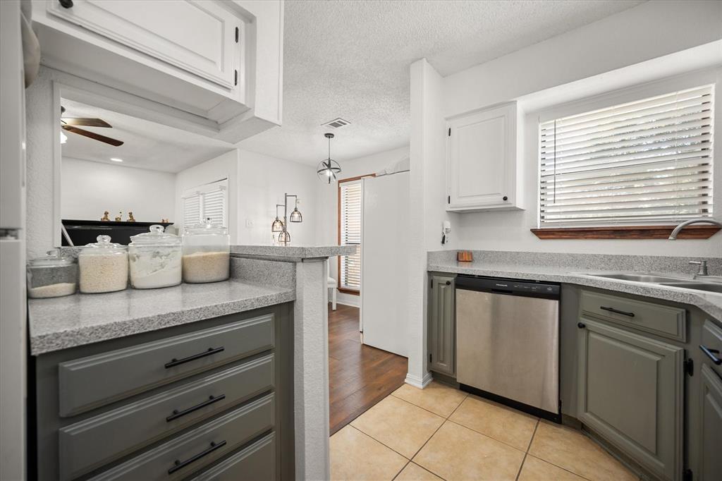 Cloisters Condo The - Residential